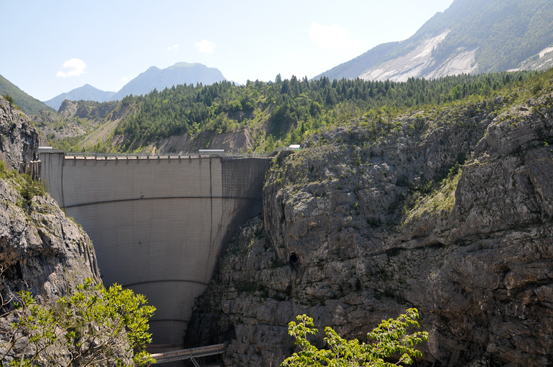 dam8